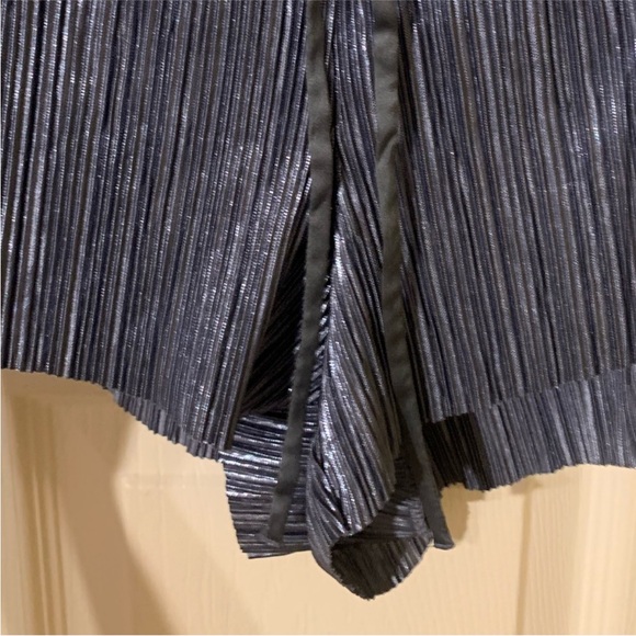 NWOT VICTORIA'S SECRET shimmer lounge shorts - Picture 3 of 5